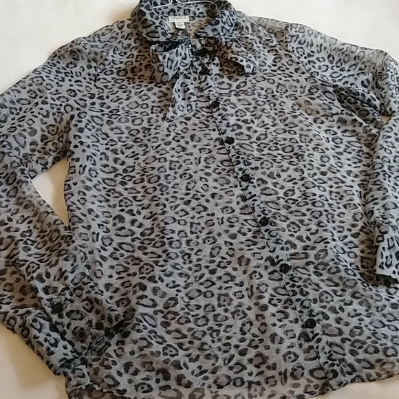 Semi Sheer Bow Tie Blouse by DYNAMTIE - Picture 7 of 10